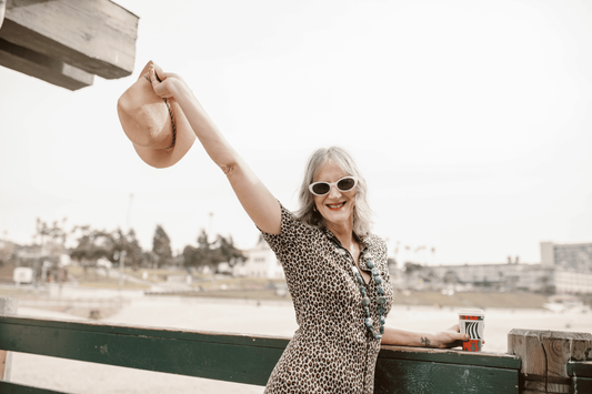 Survivre à la ménopause pendant la canicule : 10 conseils clés ✨